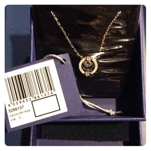 Swarovski sparkling dance round necklace